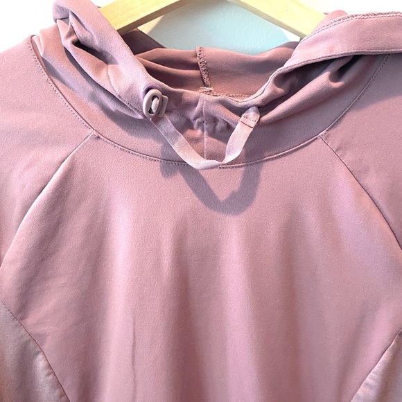 Fabletics Pullover Hoodie - Picture 5 of 8